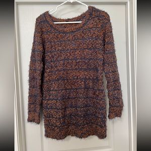 Yest fuzzy sweater size 4 • like new